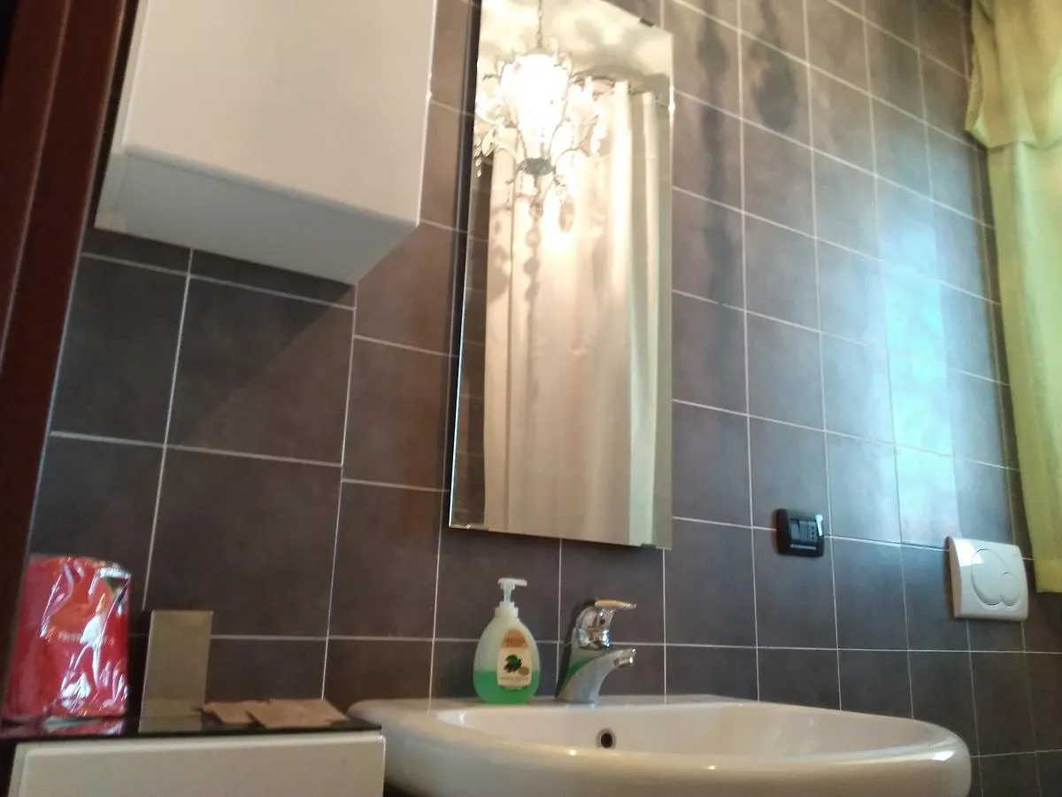 Apartment Kibilu - Via Vignola - Porta Romana - Universita Bocconi Milan