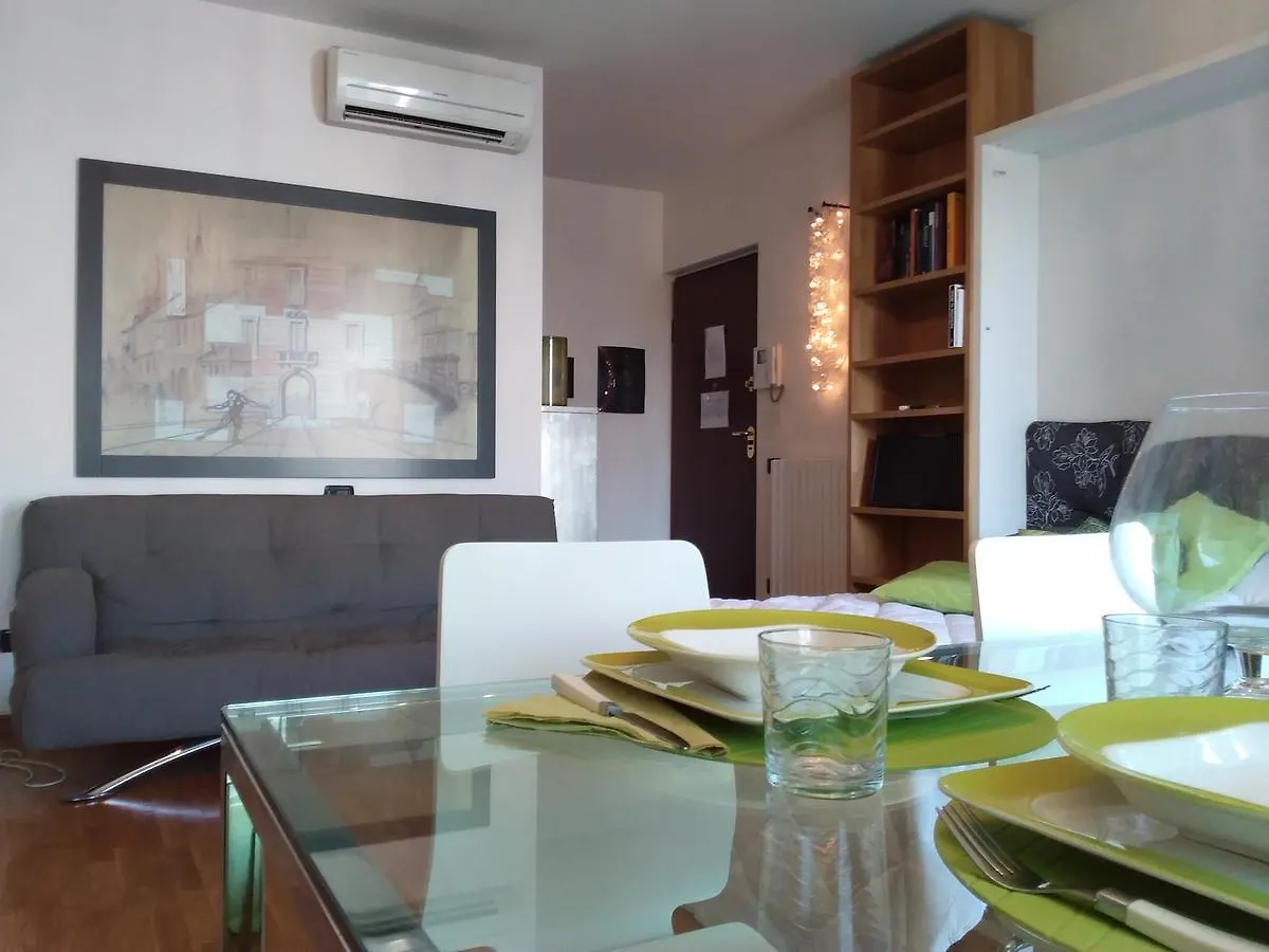 Appartement Kibilu - Via Vignola - Porta Romana - Universita Bocconi Milaan